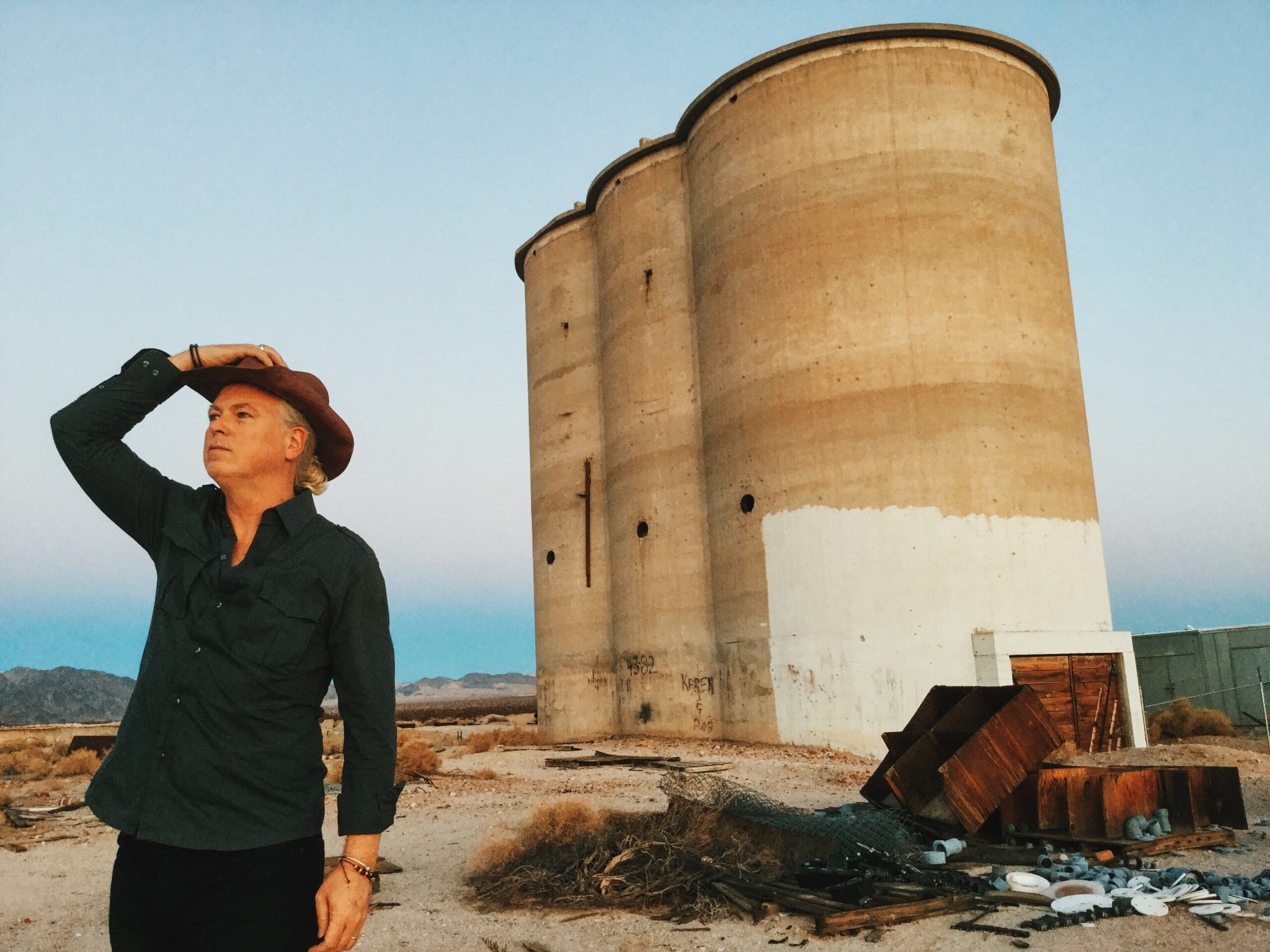 Hilary Cousins /// Fragments - Popfad Music | Music Blog | Music Exposure